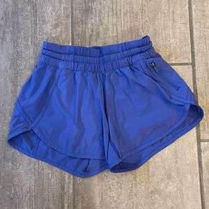 Lululemon tracker 4” shorts